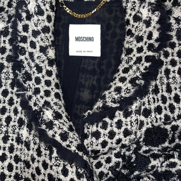MOSCHINO Italy women's coat! - Picture 5 of 8